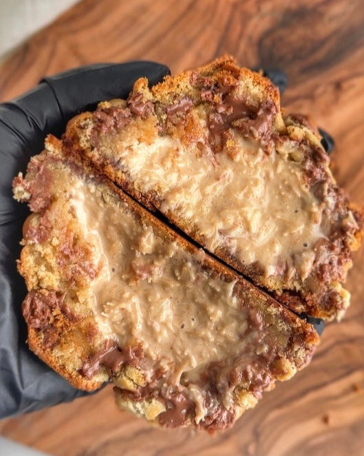 White Dubai Cookie – New York style stuffed cookie with white hazelnut cream and crunchy kadayif by Artin Sweet
